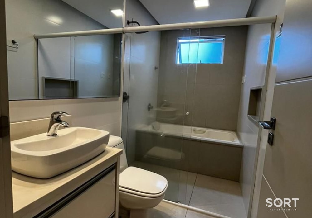 Banheiro Suíte Apartamento no Edifício Garden Plaza