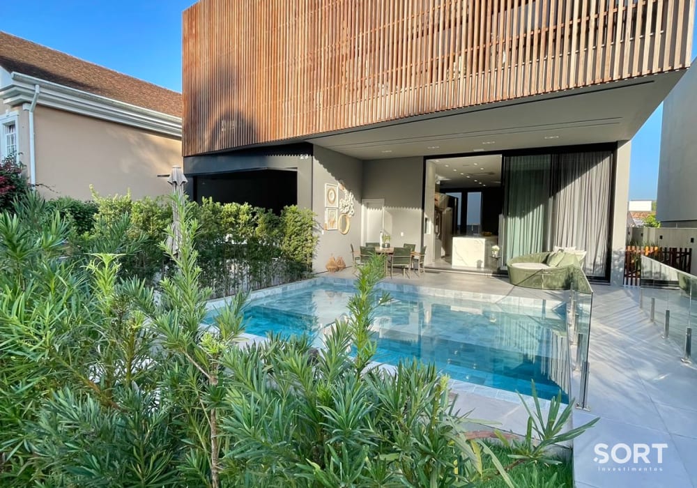 Piscina privativa Casa Decorada no Condomínio Villa Rica