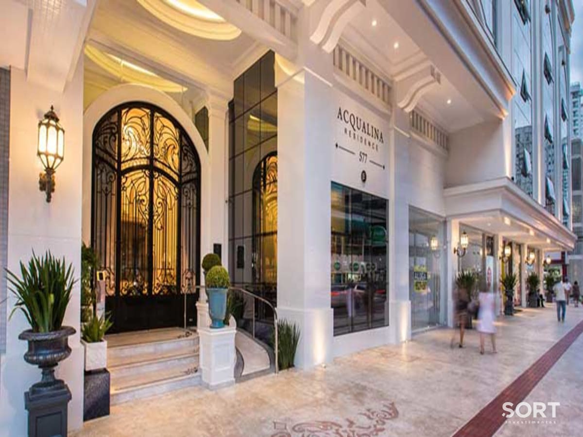 Acqualina Residence