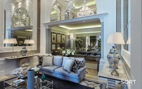 Acqualina Residence