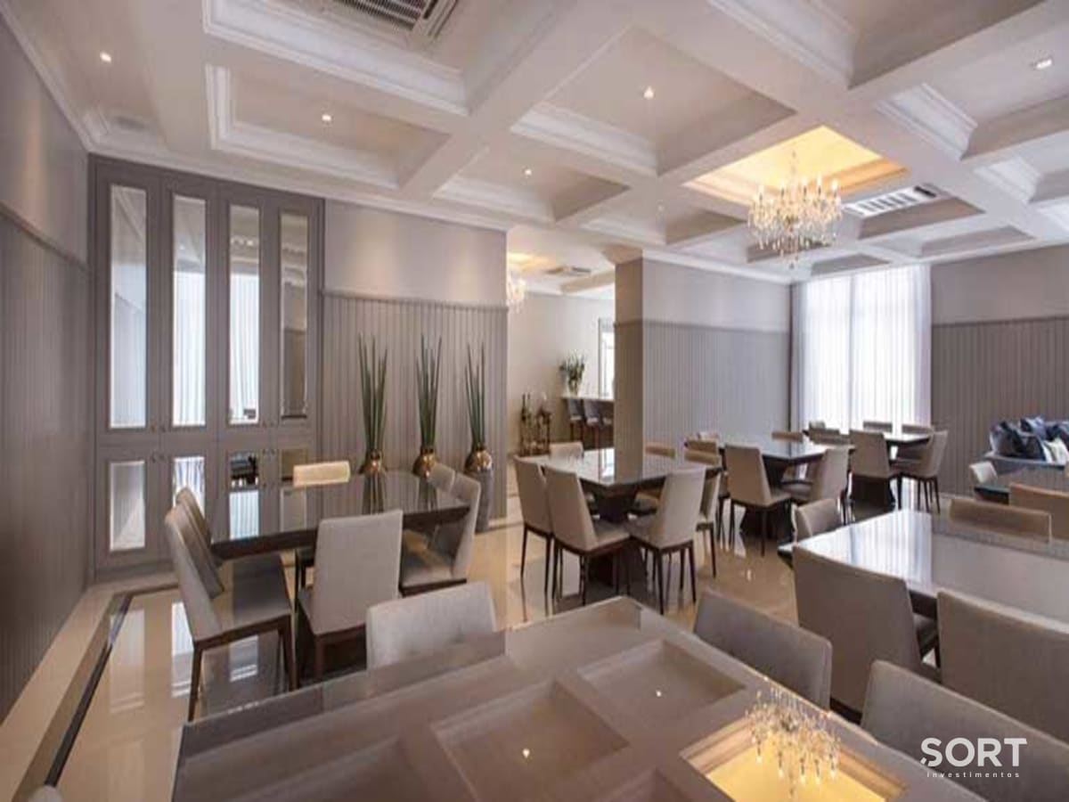 Acqualina Residence