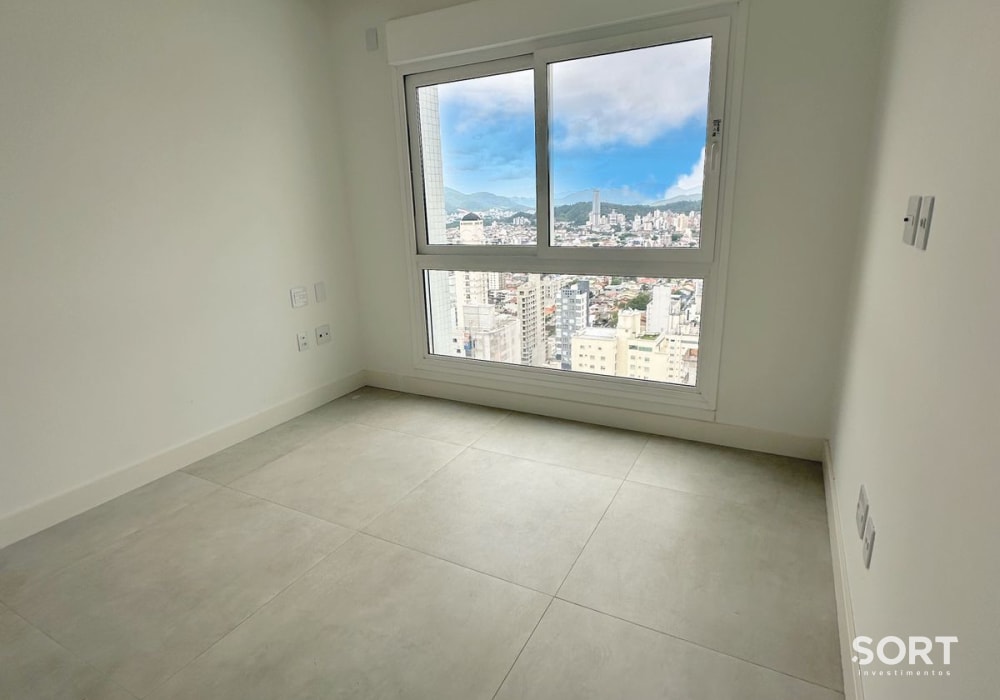 Suite Apartamento com Vista Mar no Edifício Residencial Camboas