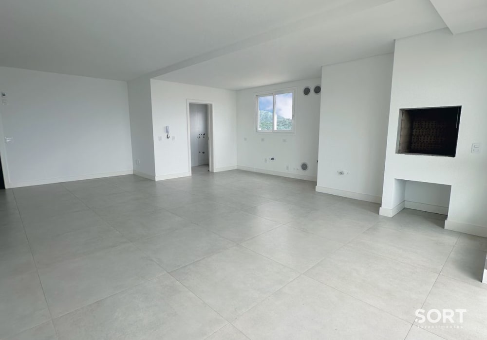 Apartamento com Vista Mar no Edifício Residencial Camboas