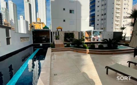 Essence Residence
