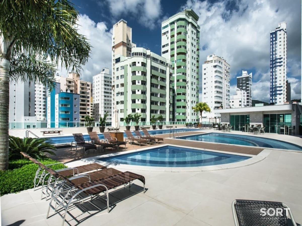 Piscina Torre de Lyon Barra Norte Balneário Camboriú