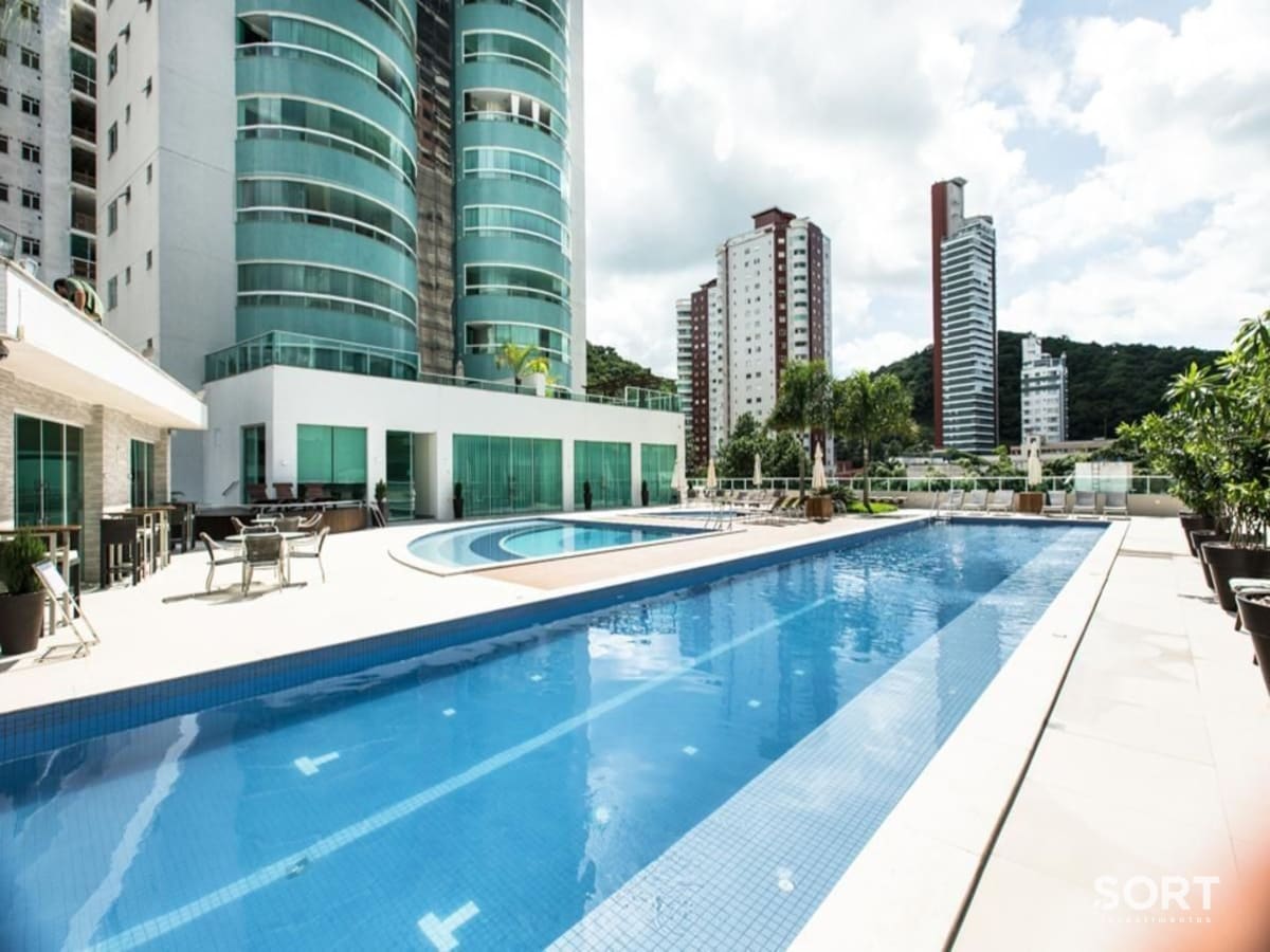 Piscina Torre de Lyon Barra Norte Balneário Camboriú