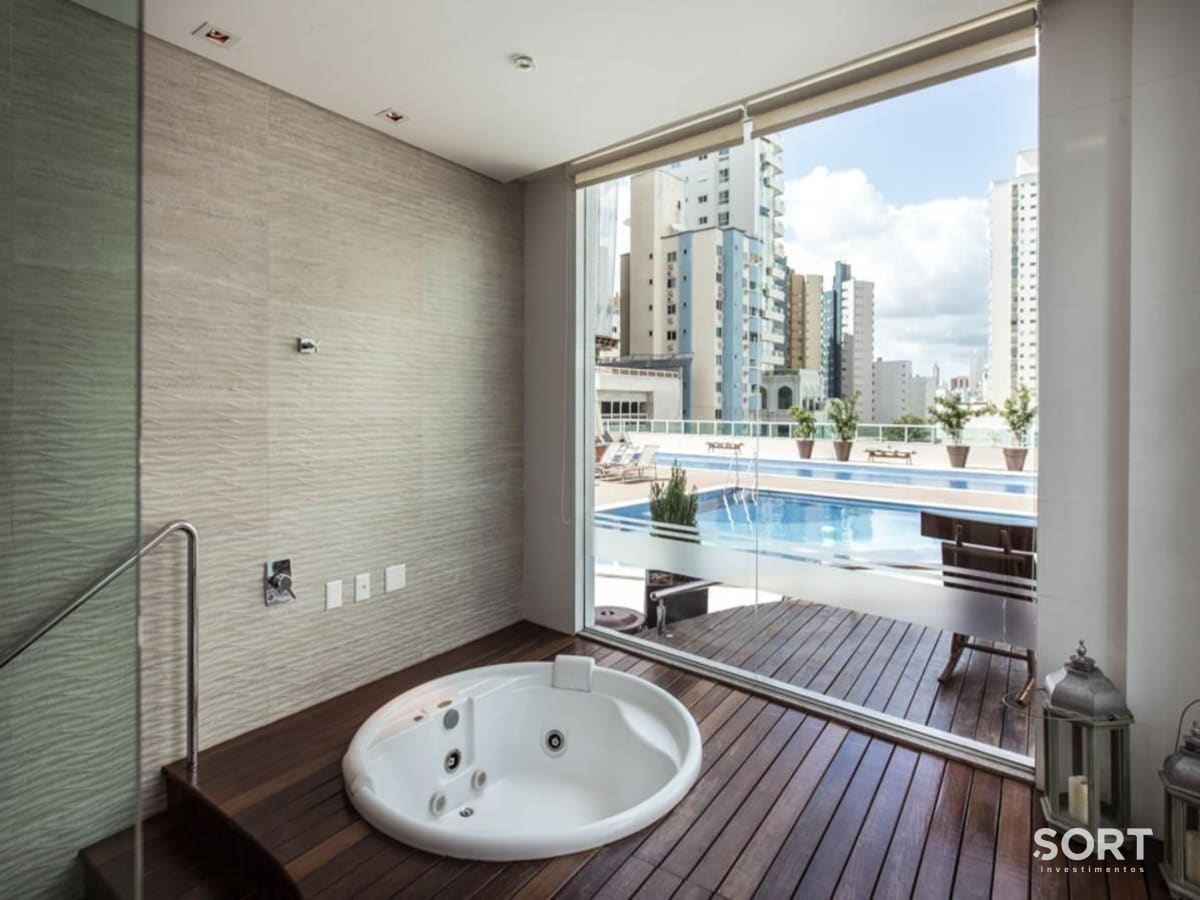Hidromassagem spa Torre de Lyon Barra Norte Balneário Camboriú