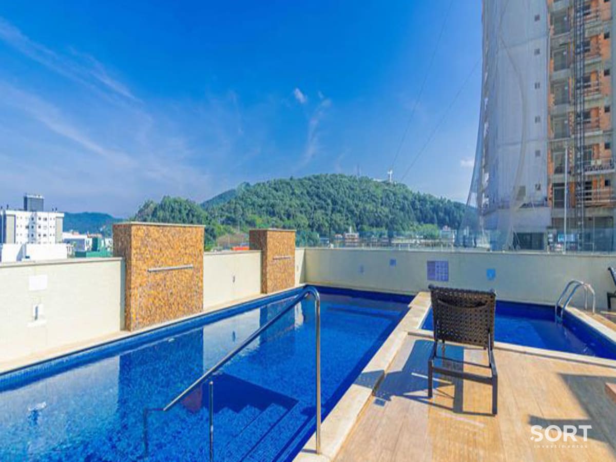 Piscina Residencial Merithamon Balneário Camboriú