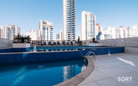 Piscina Maison Antonieta Balneário Camboriú