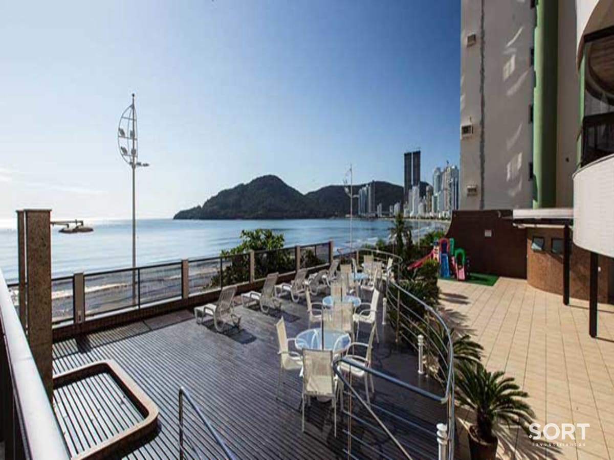 Deck Império do Sol Frente Mar Balneário Camboriú