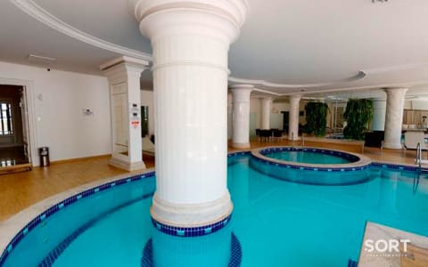 Piscina Majestic Barra Sul Balneário Camboriú