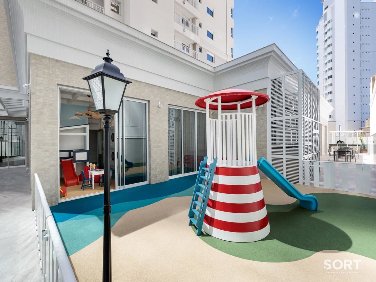 Playground Hamptons Village