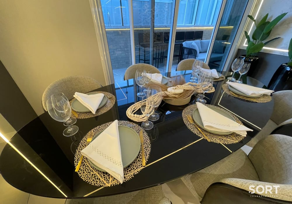 Mesa Apartamento Cobertura Duplex no Edifício Hamptons Village