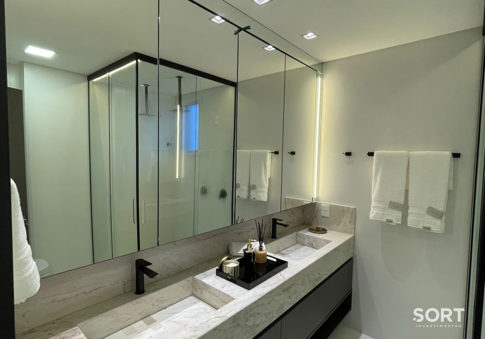Banheiro suíte Apartamento Cobertura Duplex no Edifício Hamptons Village