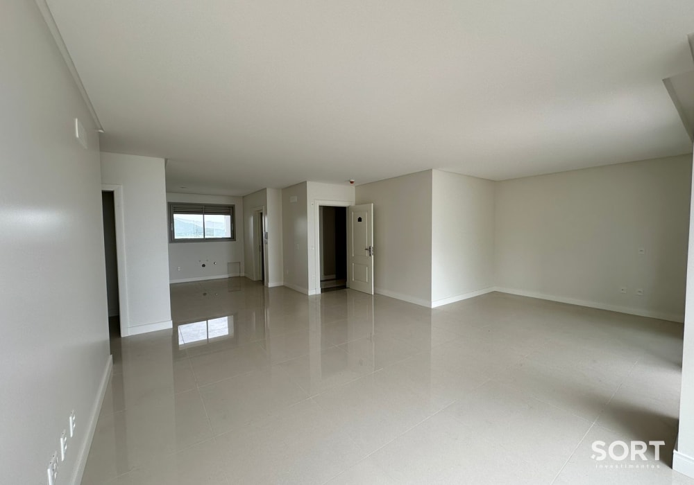 Amplo Apartamento Vista Mar no Edifício Ilhas Marianas