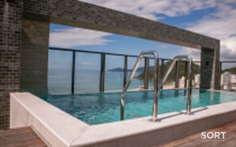 Piscina Borda Infinita Surfers Paradise