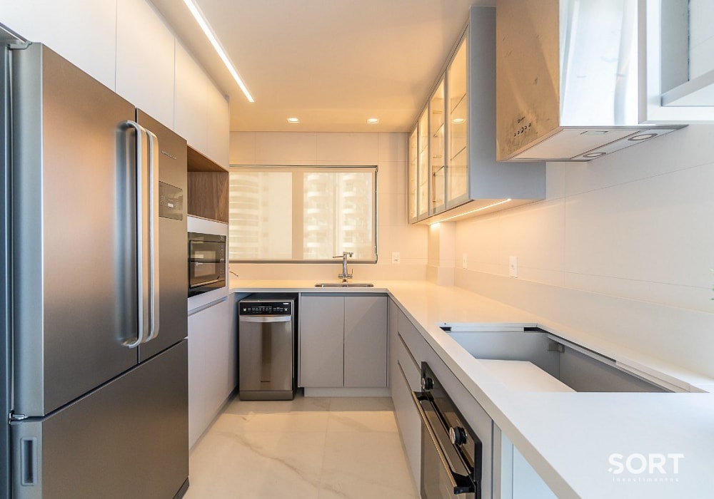 Cozinha Apartamento Vista Mar no Edifício Surfers Paradise - Praia Brava