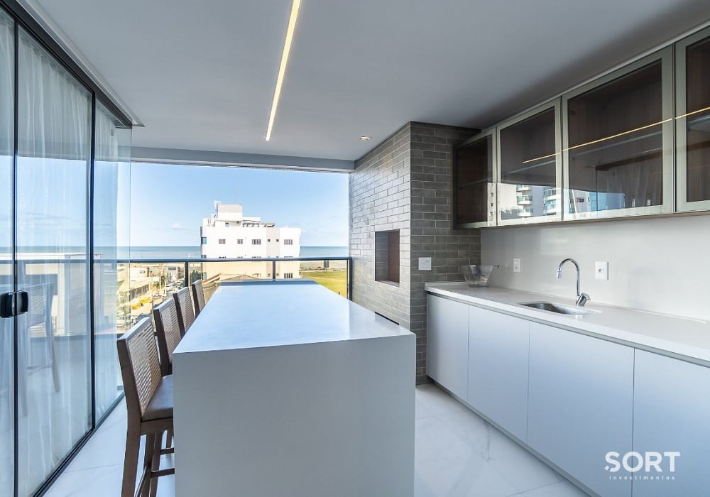 Gourmet Apartamento Vista Mar no Edifício Surfers Paradise - Praia Brava