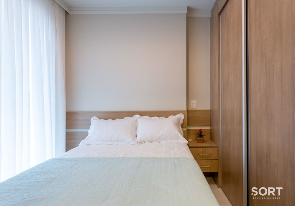 Quarto Apartamento Quadra Mar no Edifício Le Majestic