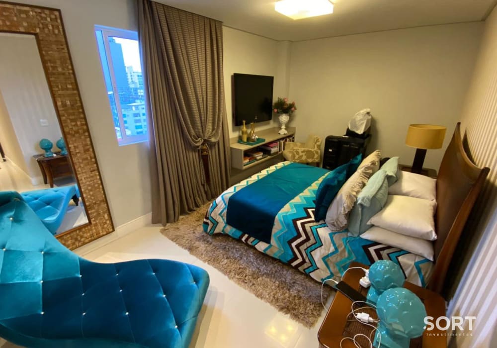 Apartamento no Edifício Opera Plaza