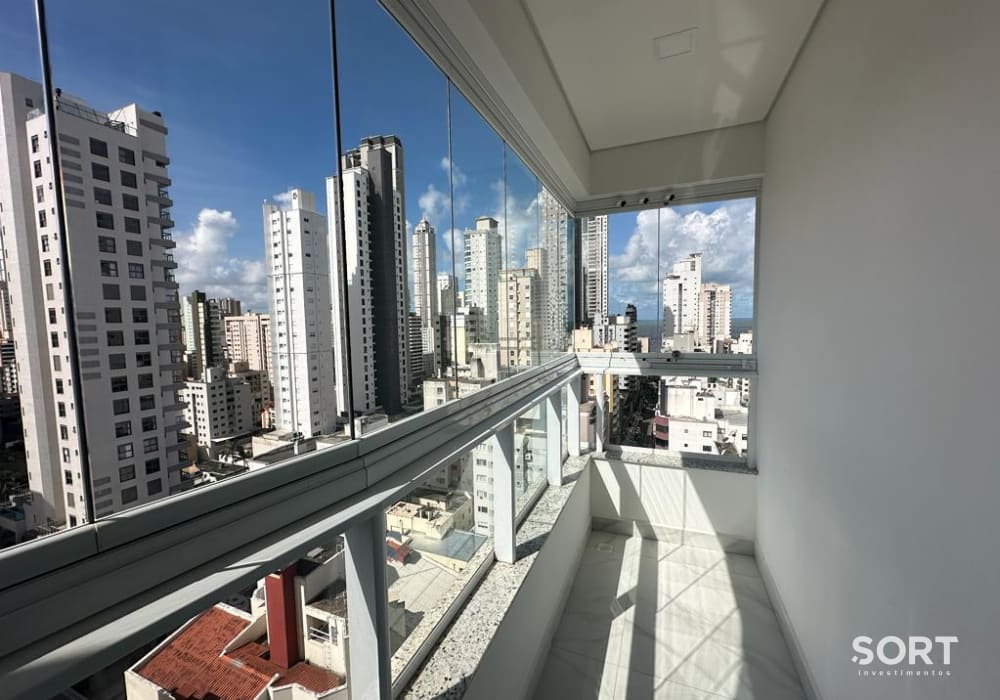 Sacada Apartamento no Edifício Golden Bay