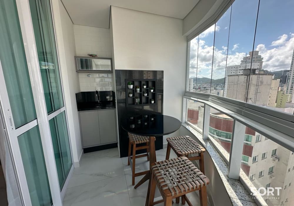 Living Sacada Apartamento no Edifício Golden Bay