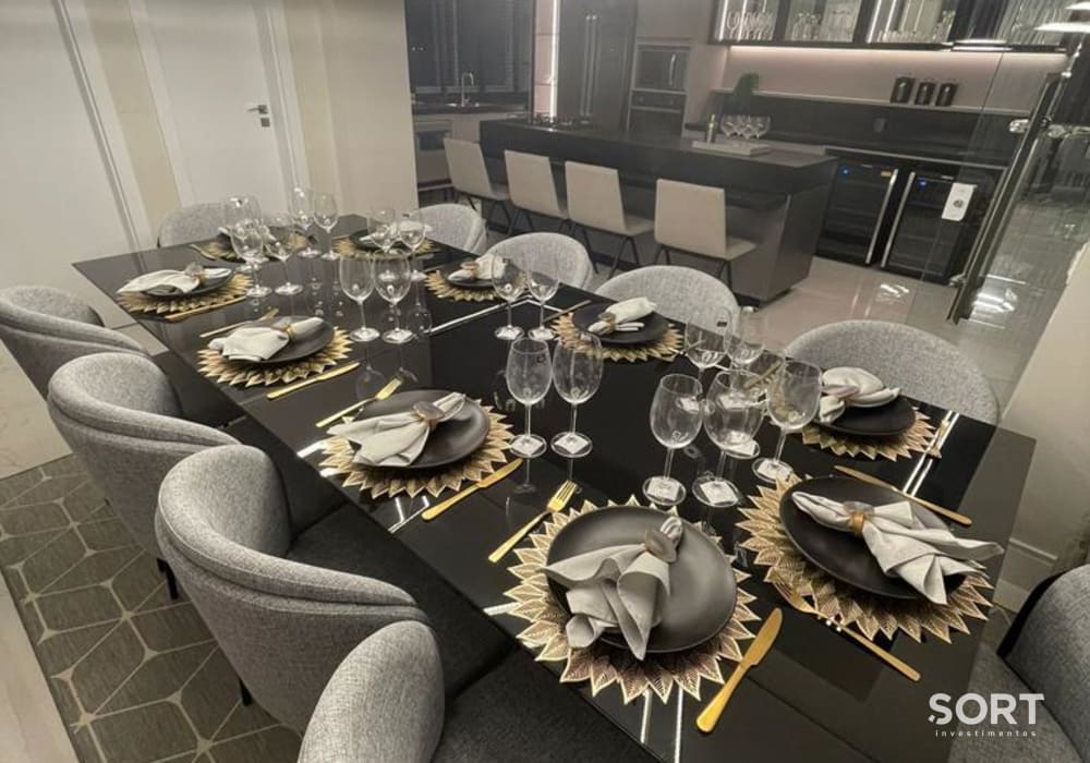 Mesa Apartamento Cobertura no Edifício San Pietro Residence