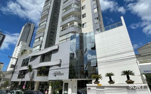 Apartamento no Edifício Costa Arvoredo