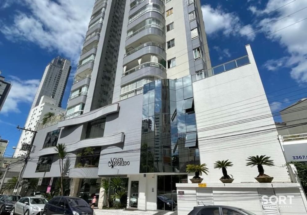 Apartamento no Edifício Costa Arvoredo