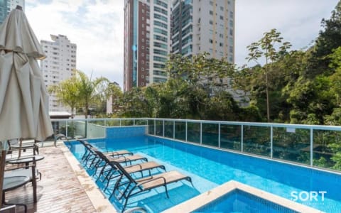 Ocean Tower Piscina