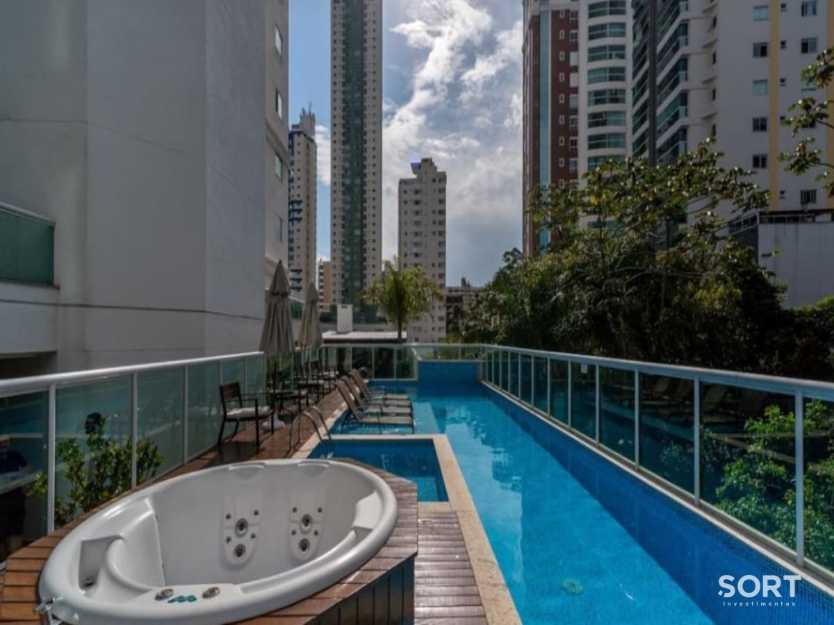 Ocean Tower Piscina