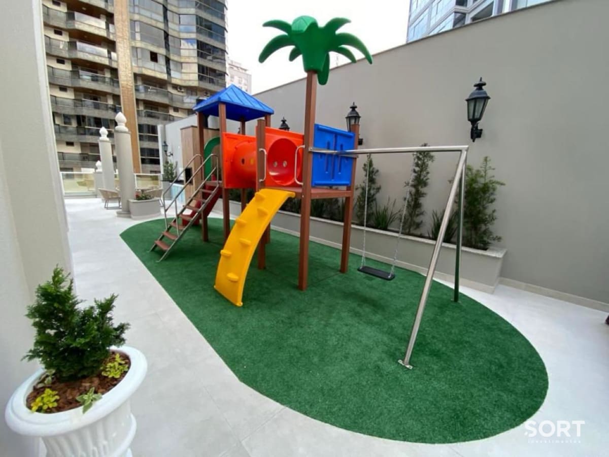 Playground Le Visage Divinité