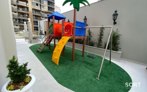Playground Le Visage Divinité