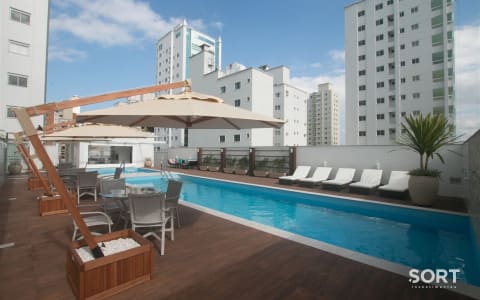 Piscina Sistina Tower Residence