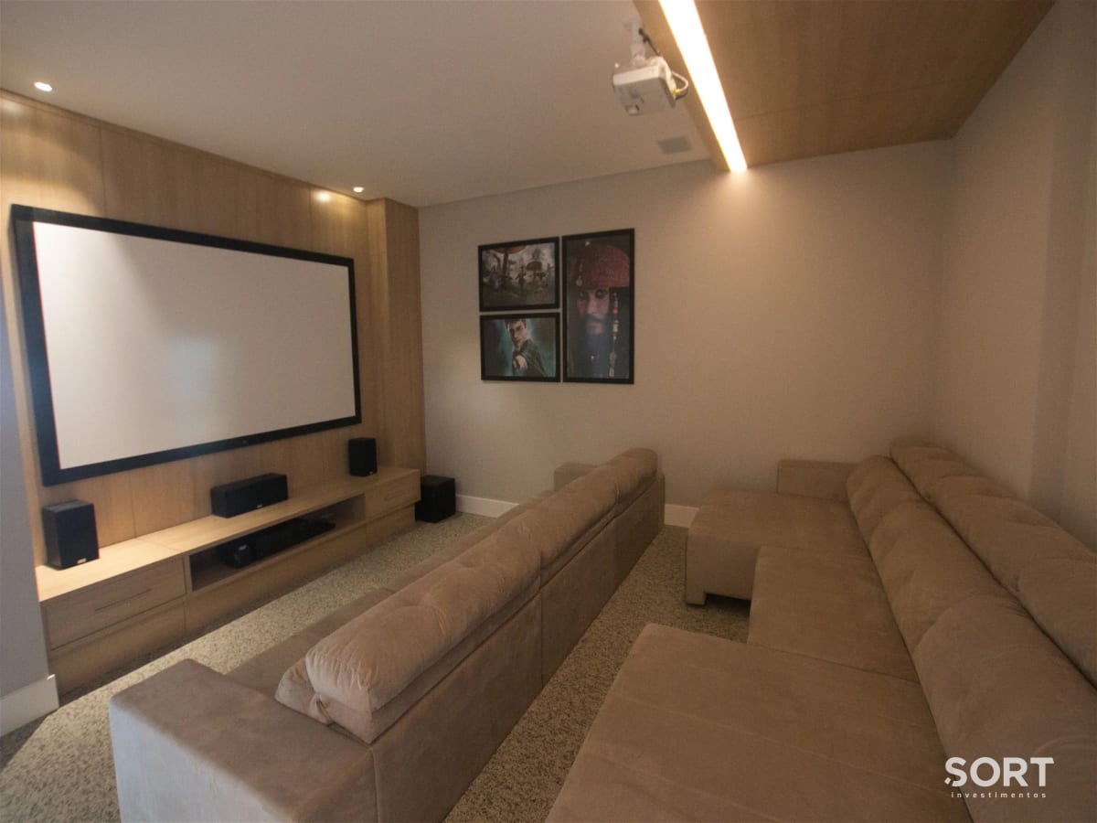 Cinema Sistina Tower Residence