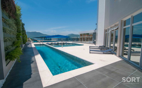 Piscina Via Marina
