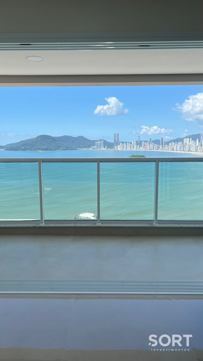 Vista Sacada Apartamento Frente Mar no Edifício Santé Boutique Residence