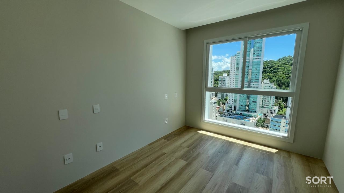Apartamento Vista Mar no Edifício Skyline Tower