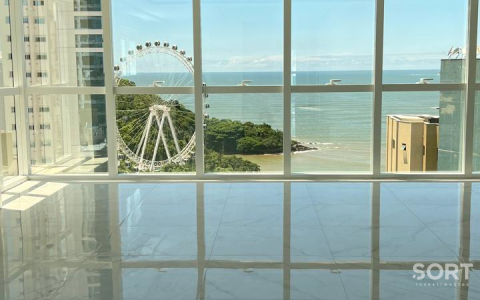 Apartamento Vista Mar no Edifício Skyline Tower