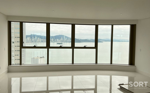 Apartamento Vista Mar no Edifício Yachthouse by Pinifarina