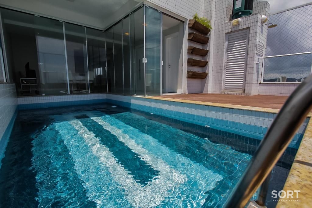 Piscina Privativa Cobertura Duplex Frente Mar no Edifício Sea's Palace