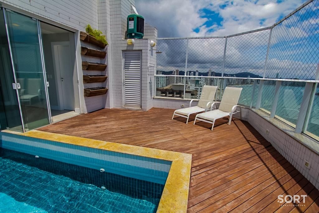 Piscina Privativa Cobertura Duplex Frente Mar no Edifício Sea's Palace
