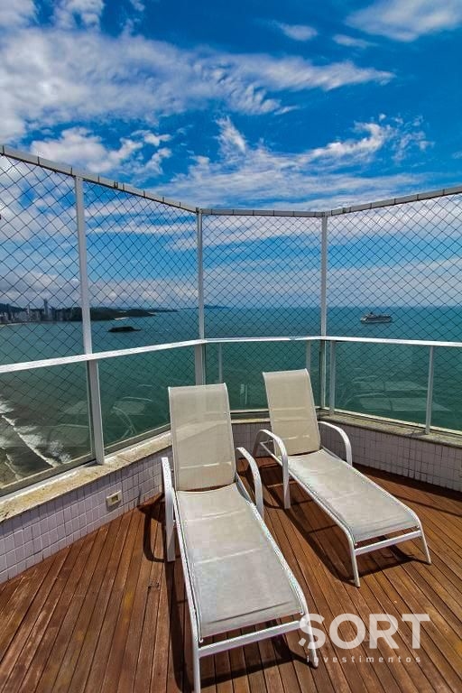 Piscina Privativa Cobertura Duplex Frente Mar no Edifício Sea's Palace
