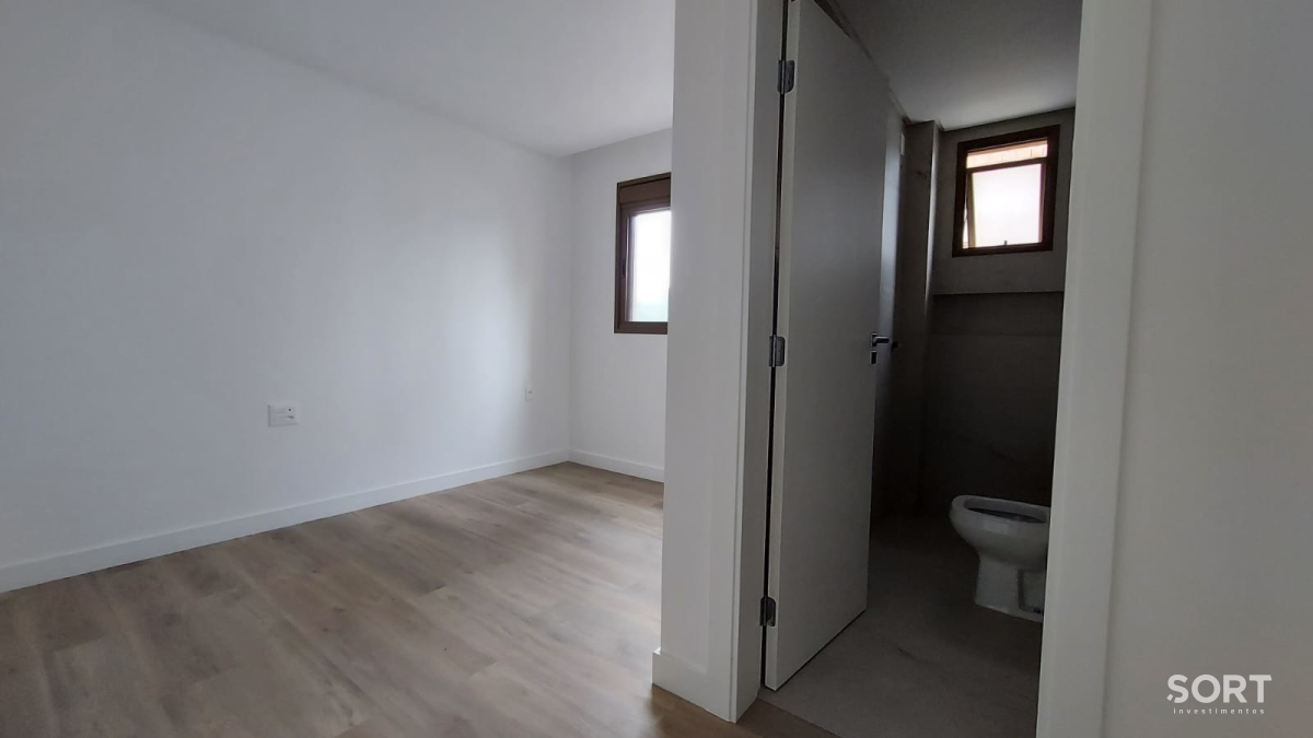 Suíte Apartamento no Edifício Admirá