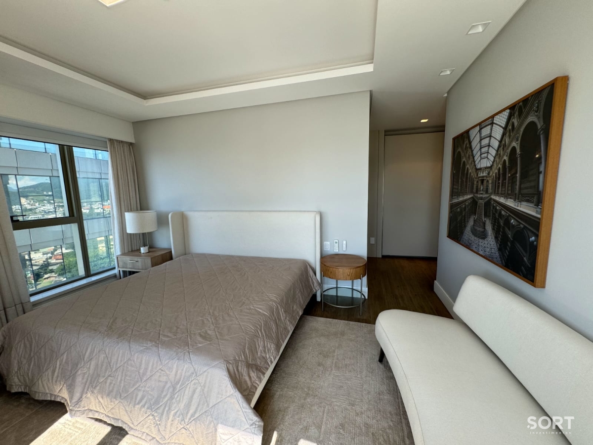 Suíte Apartamento Quadra Mar no Edifício Yachthouse by Pinifarina