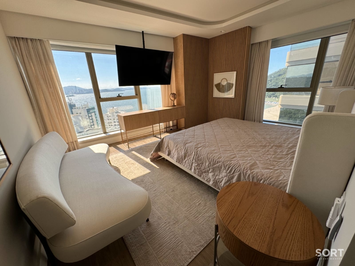 Suíte Master Apartamento Quadra Mar no Edifício Yachthouse by Pinifarina