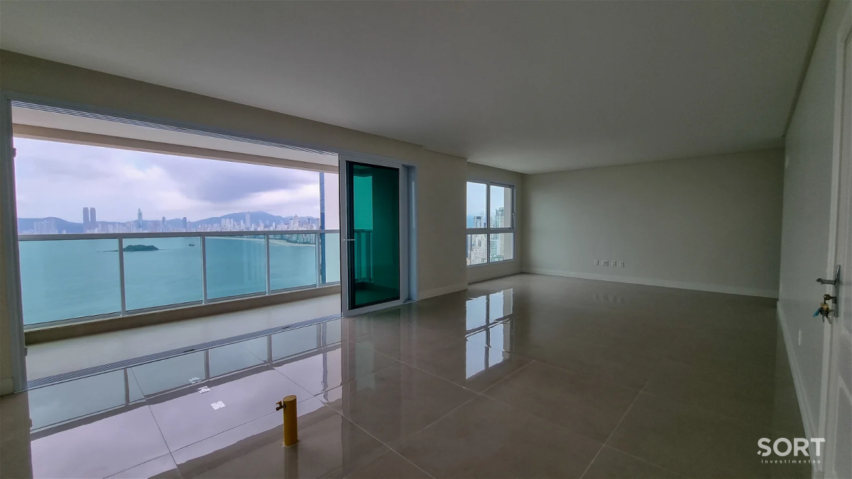 Sala de Estar Apartamento Vista Mar na Barra Norte