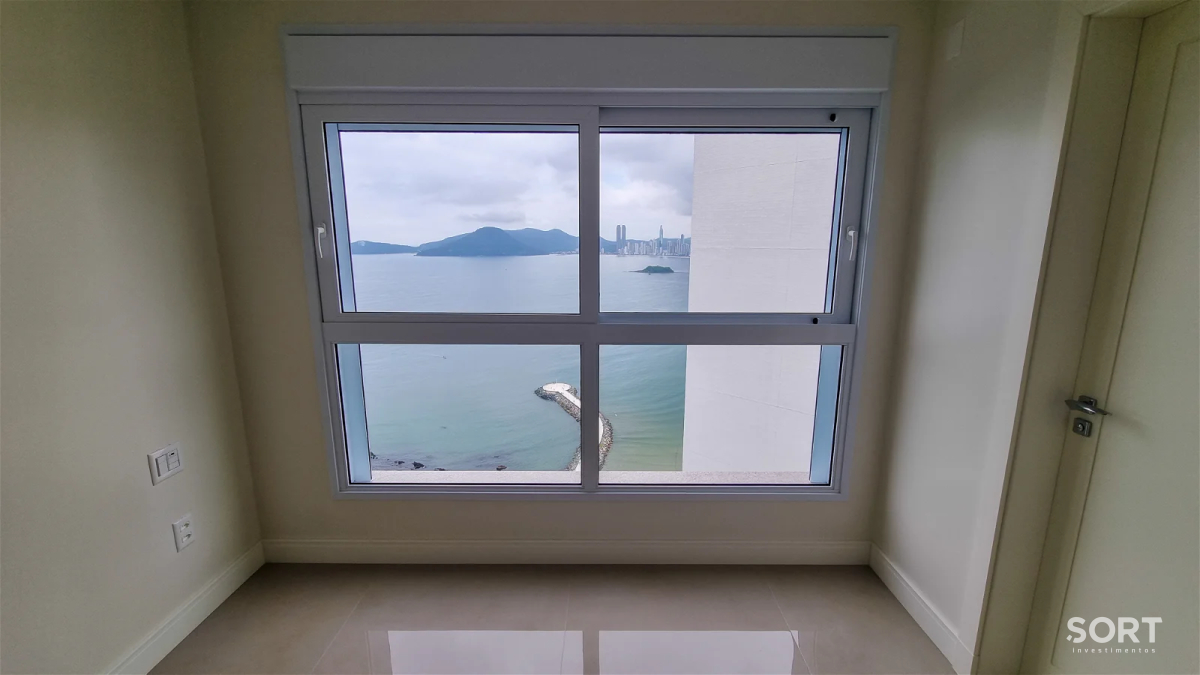Suíte Apartamento Vista Mar na Barra Norte