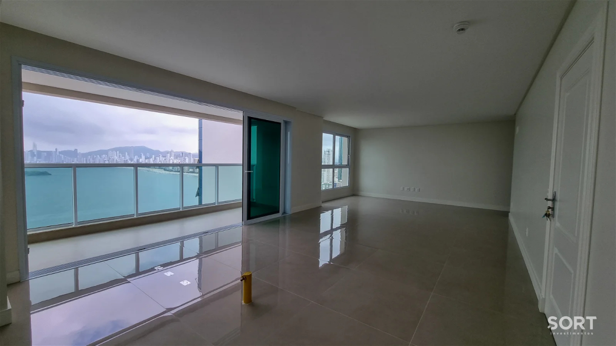 Living Apartamento Vista Mar na Barra Norte