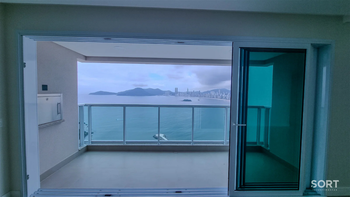 Apartamento Vista Mar na Barra Norte